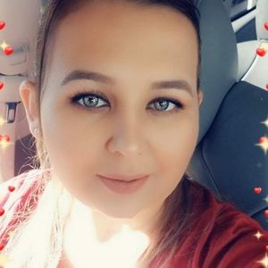 Meet your Posher, Isabel